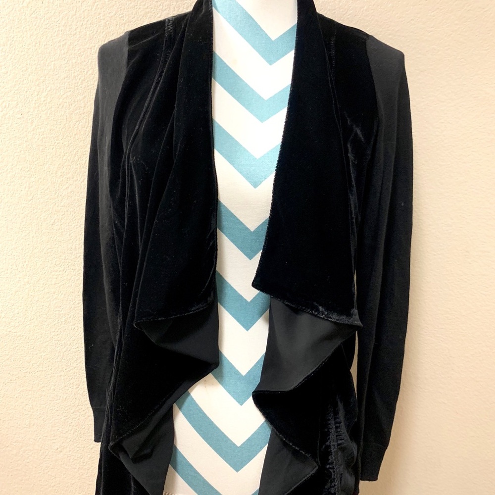 Beautiful MICHAEL KORS BLACK VELVET CARDIGAN